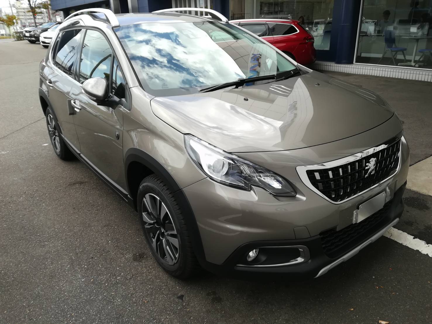 PEUGEOT２００８CROSSCITYデビューフェア開催中！！