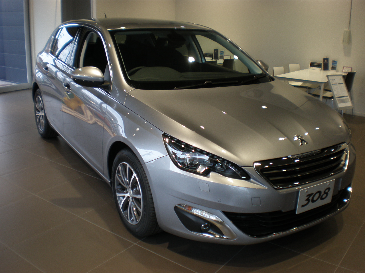 NEW308展示車、試乗車揃いました！