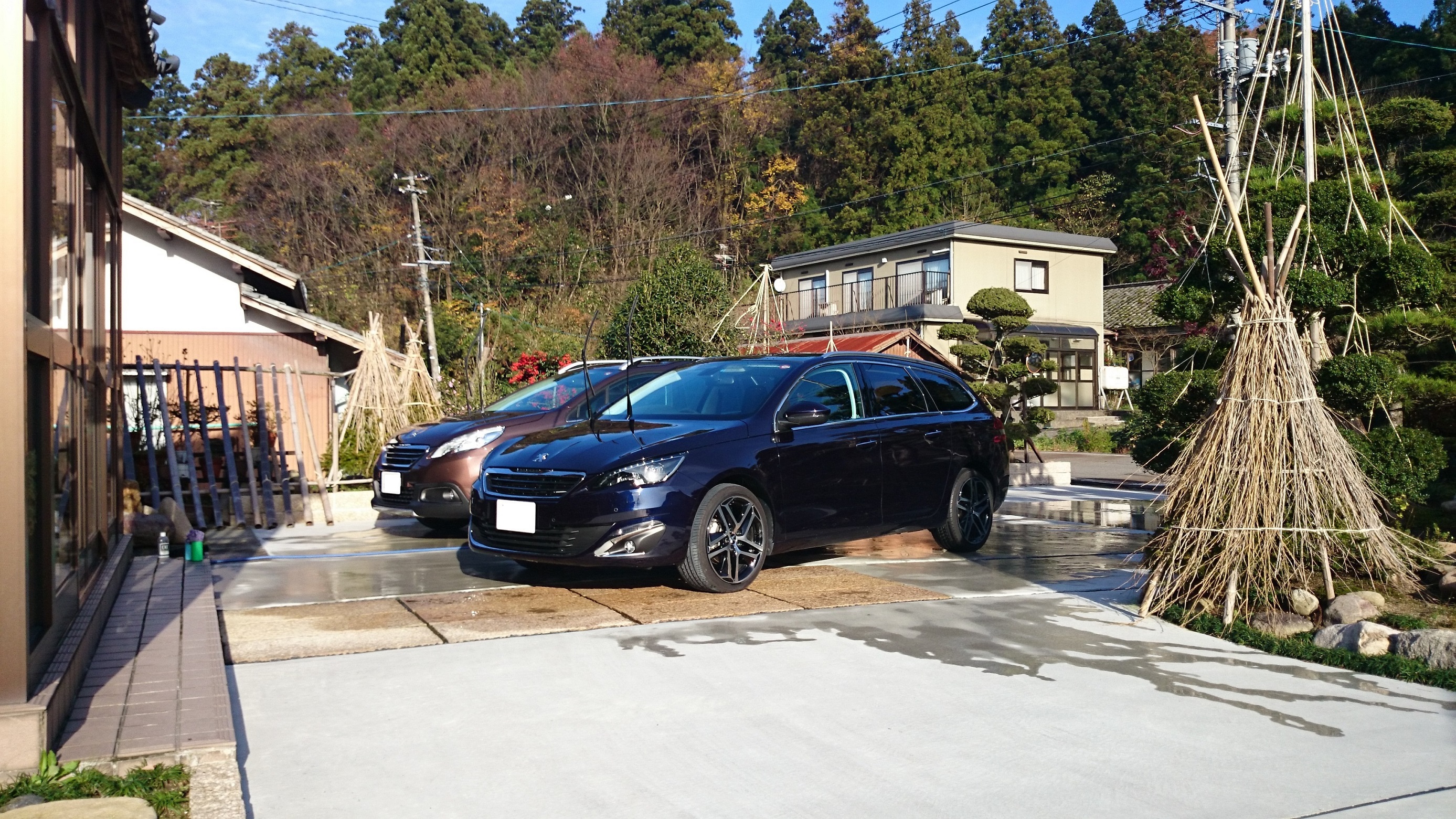 ～プジョーコーティング施工のお車のお手軽洗車～