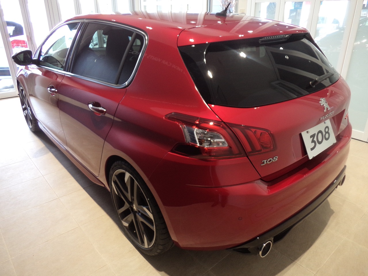 308 GTi 270 by PEUGEOT SPORT　期間限定展示！！