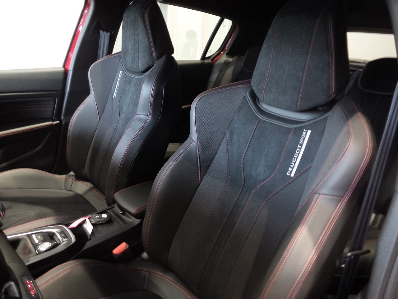 308 GTi 270 by PEUGEOT SPORT　期間限定展示！！