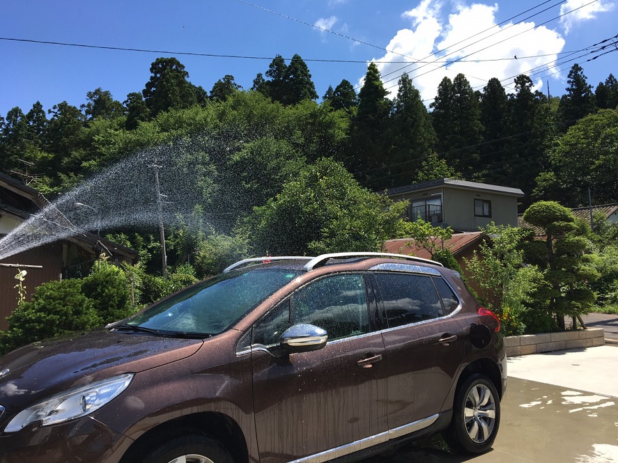 プジョーの在る生活～梅雨も快適、スーパーチタンガラスコート～