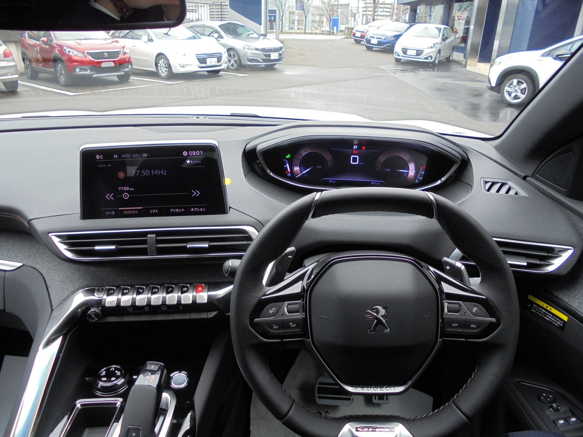 PEUGEOT　NEW3008 試乗車デビュー！！
