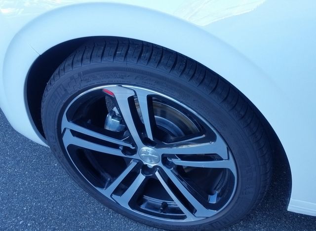 タイヤ付け替えの時期が参りました。