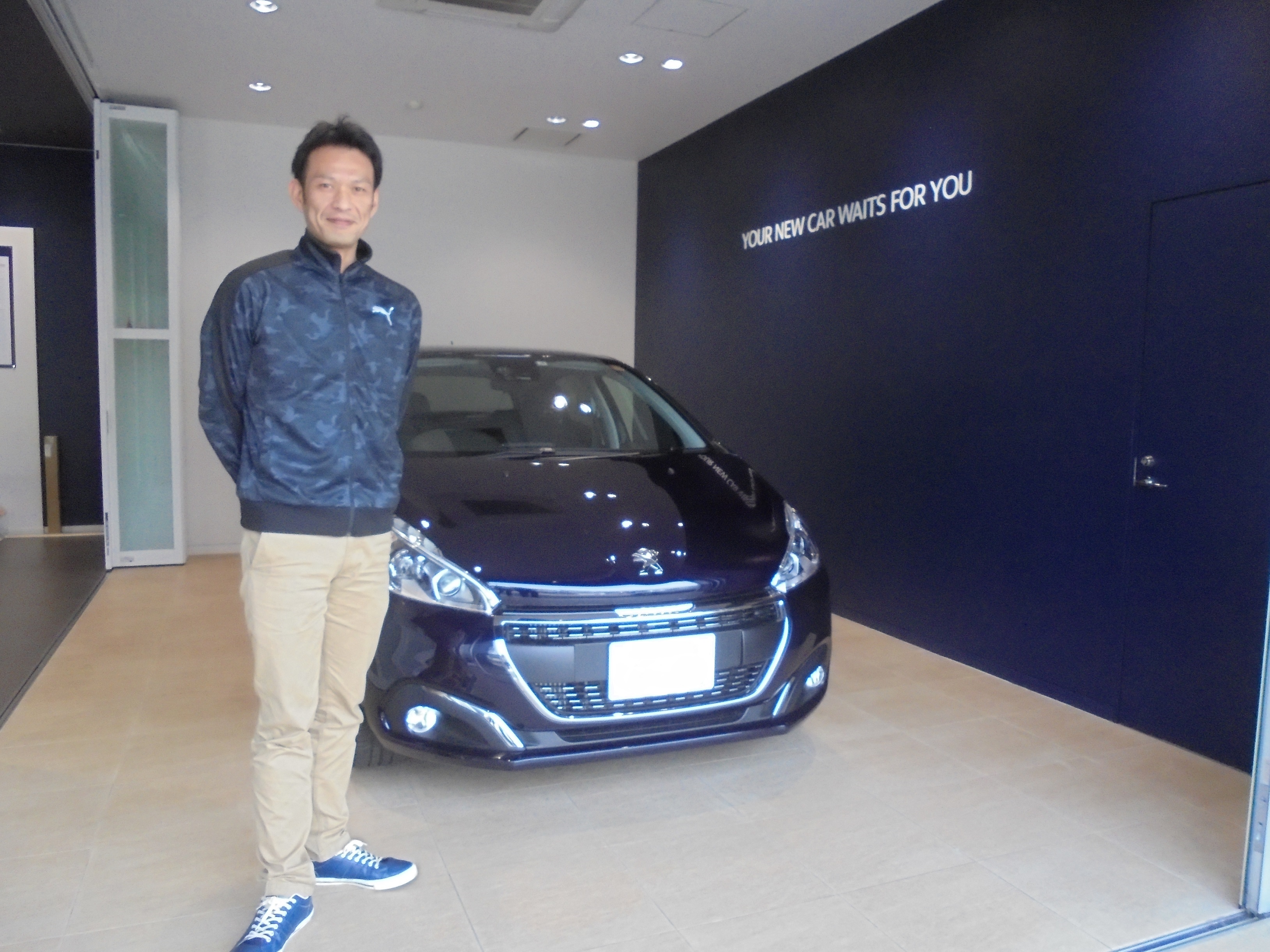 208 ALLURE ダークブルー　ご納車。