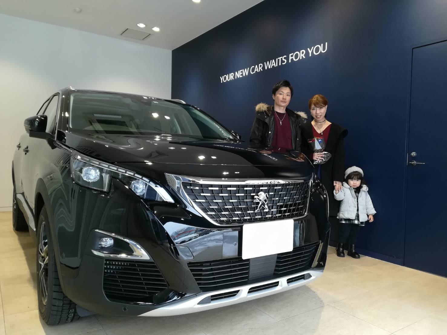 5008 Allure PSR ペルラ・ネラ・ブラック　ご納車