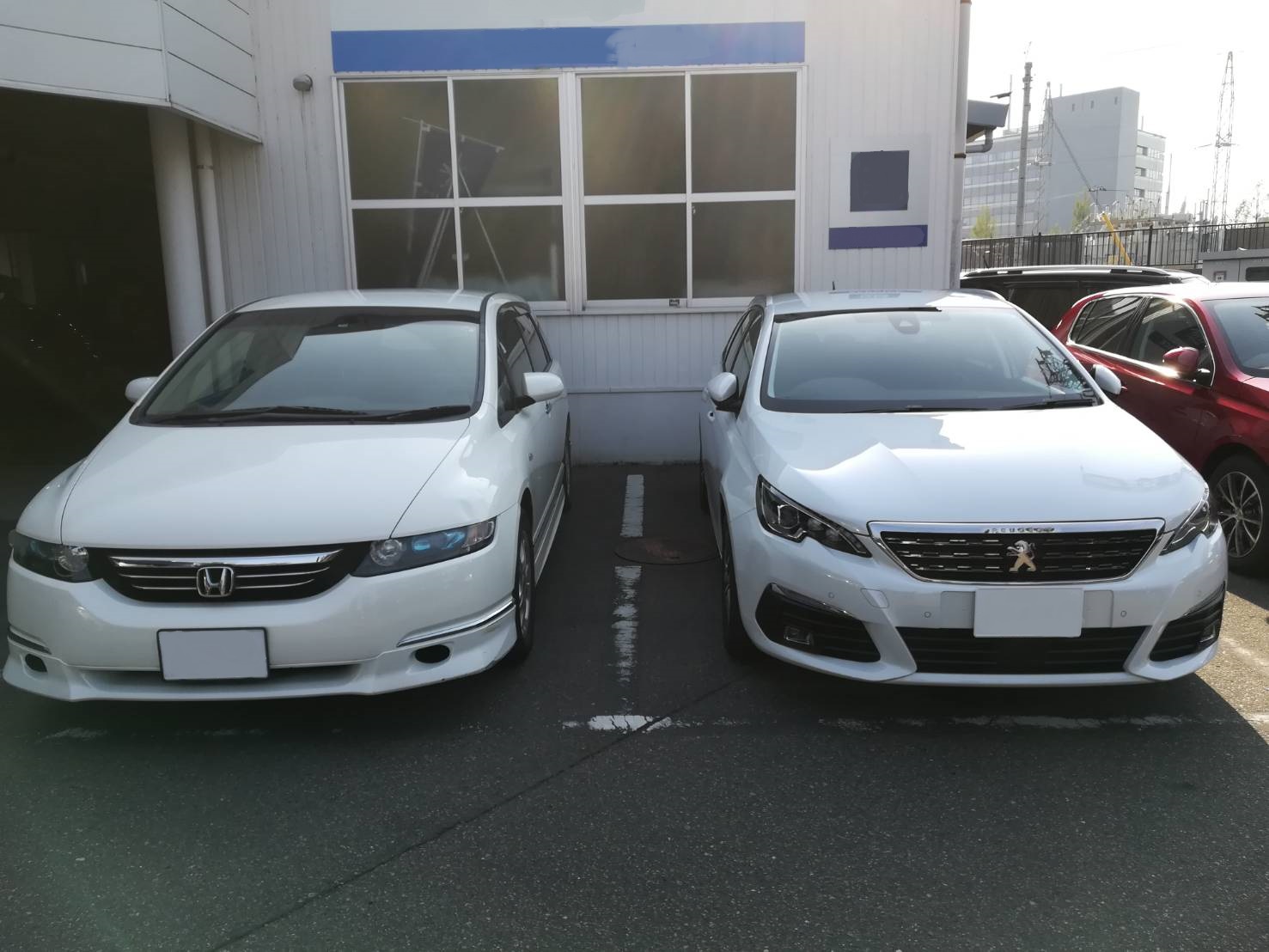 308 SW Allure BlueHDi　パール・ホワイト　ご納車。