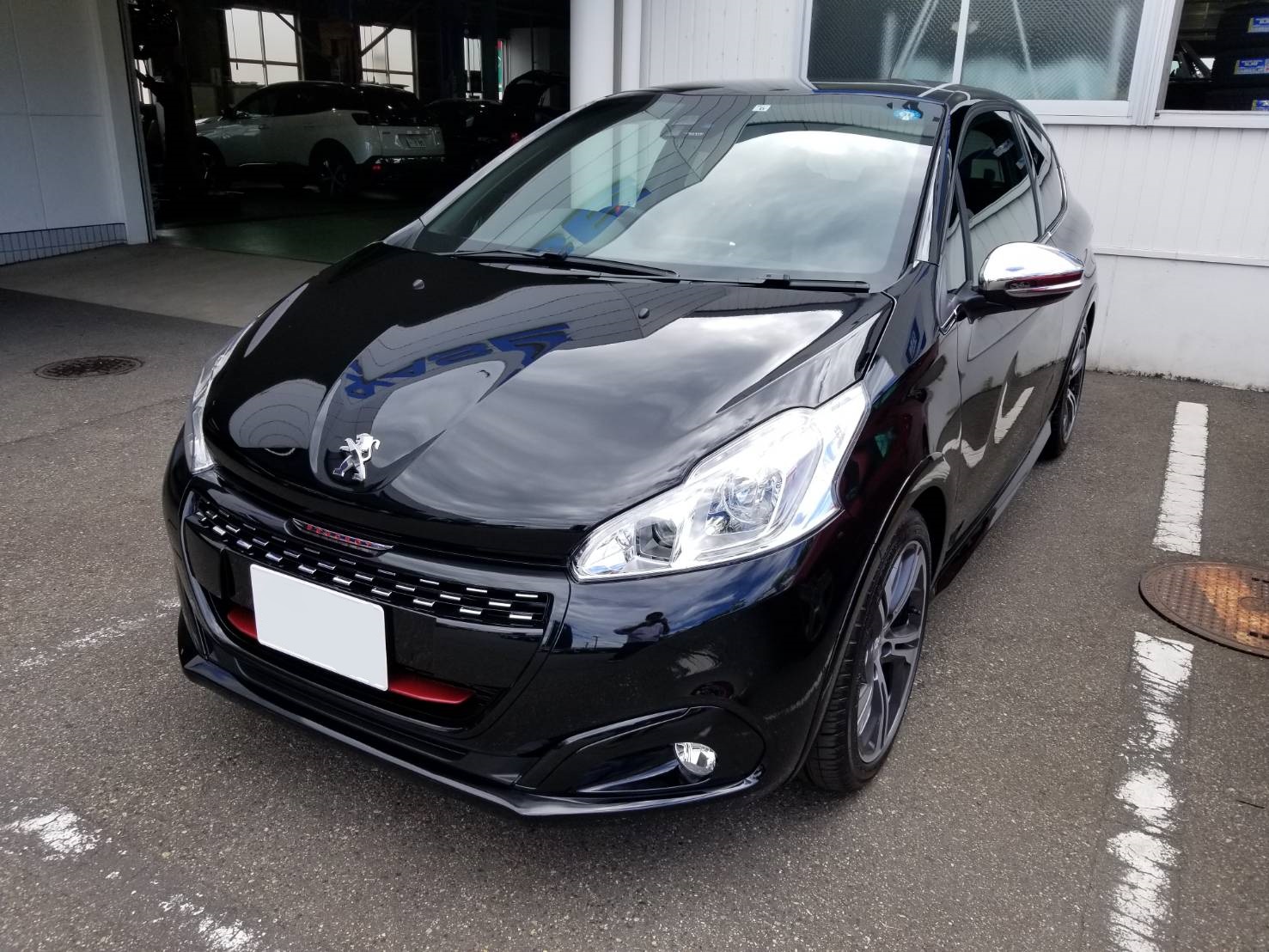 208 GTi ペルラ・ネラ・ブラックご納車
