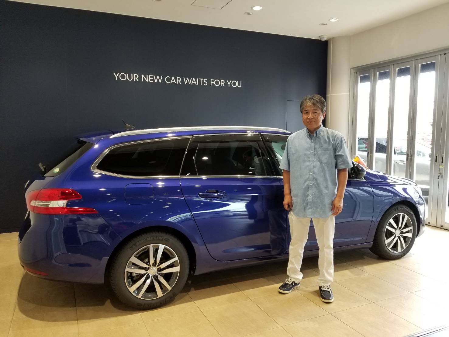 308 SW Allure BlueHDi PGR マグネティック・ブルーご納車