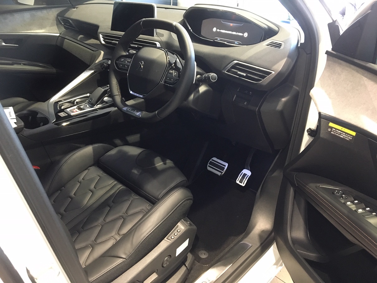 3008GT BlueHDi FCP レザーご納車