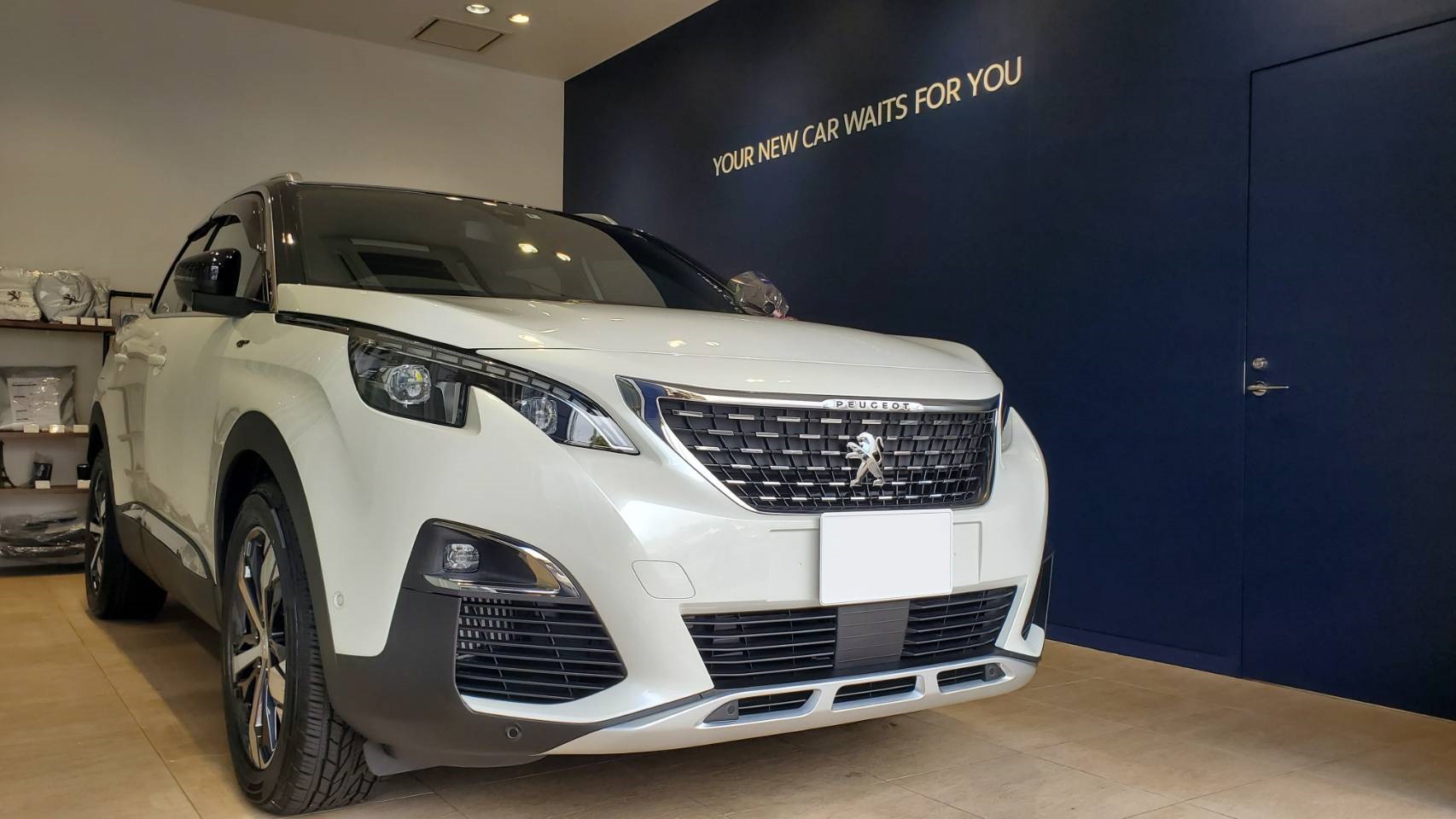 3008 GT BlueHDi パール・ホワイトご納車。