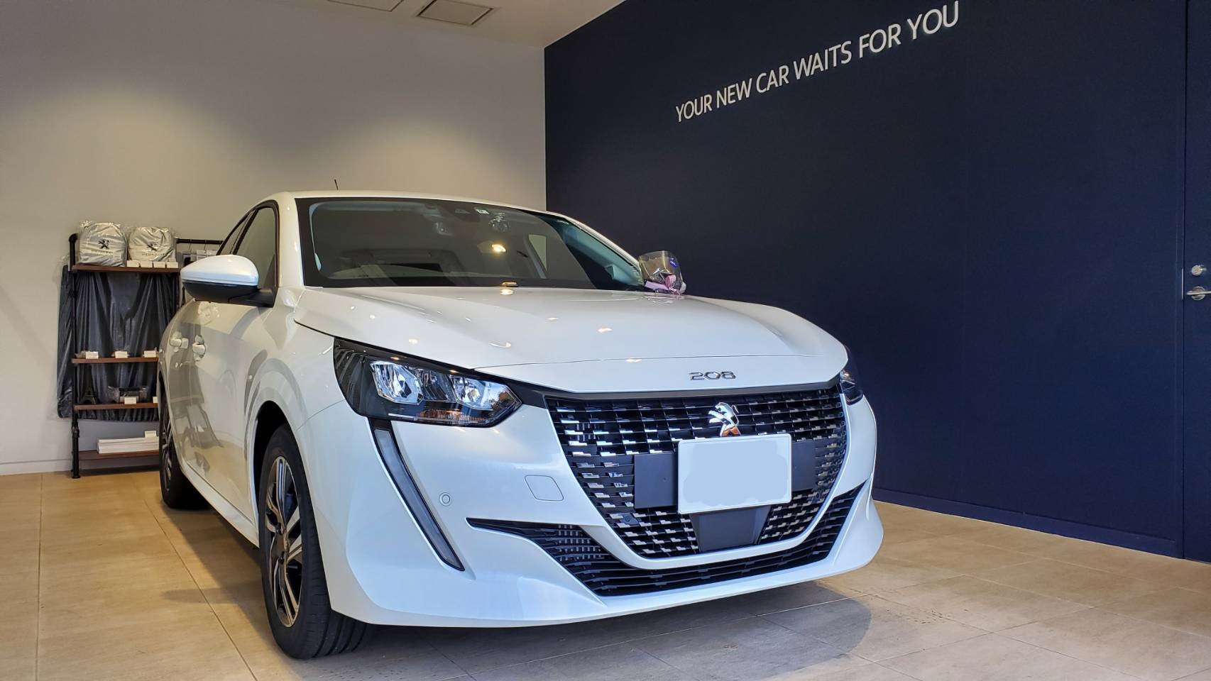 NEW 208 Allure パール・ホワイトご納車。