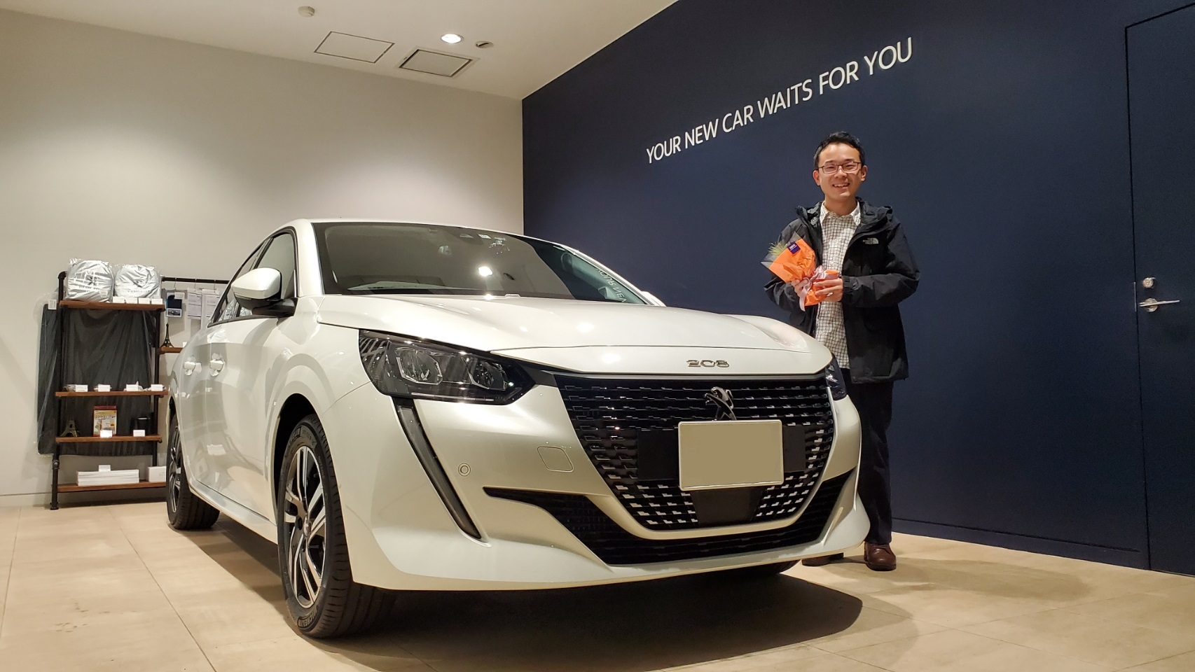 NEW 208 Allure パール・ホワイトご納車。
