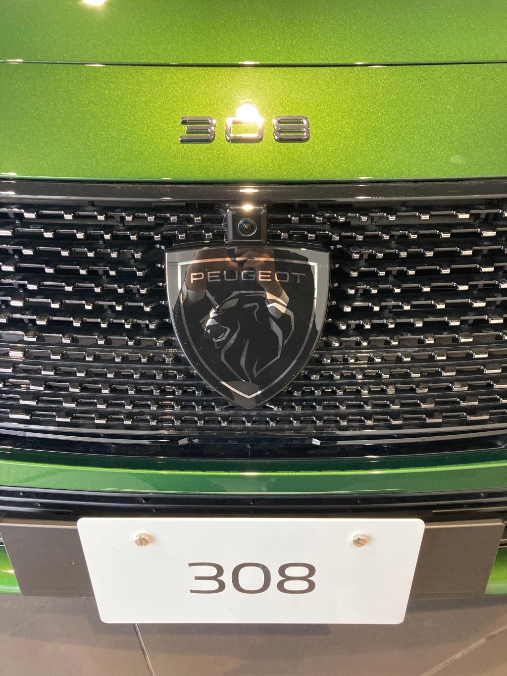 展示車入れ替え