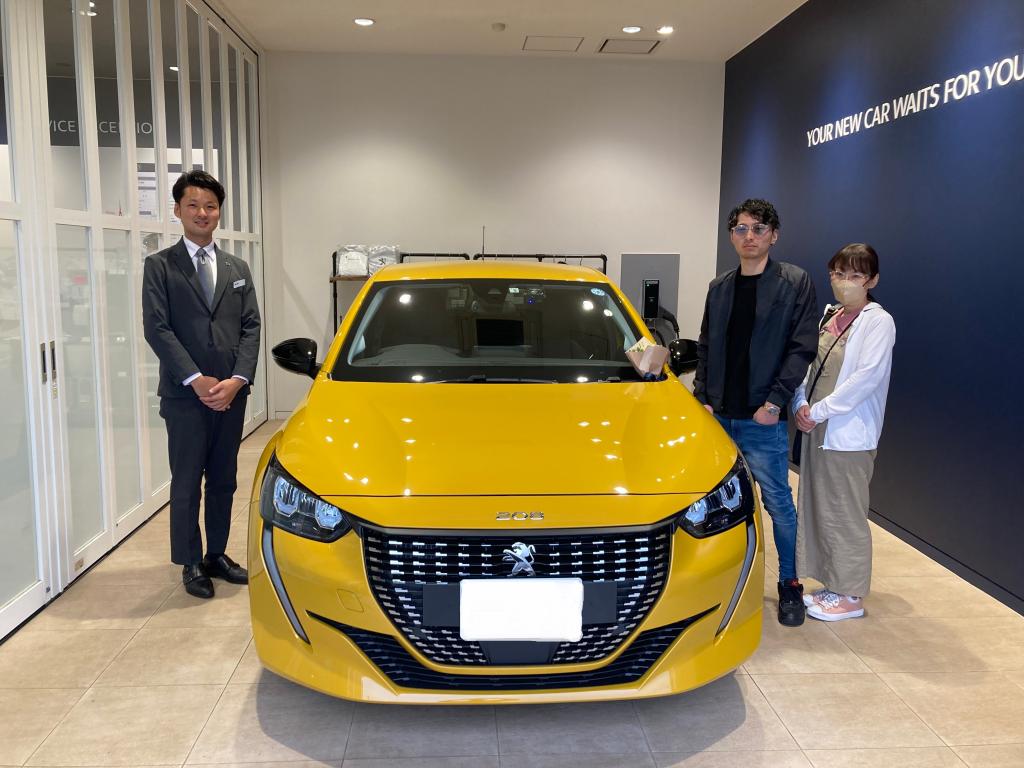 208 Allure ファロ・イエローご納車