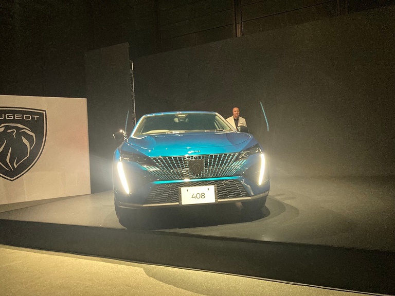 PEUGEOT 408 発表会