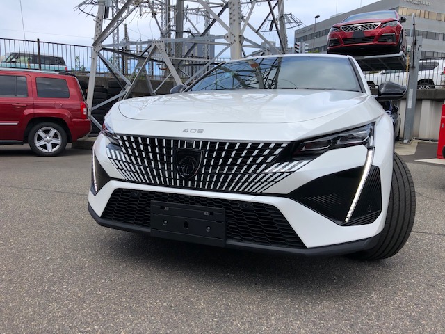408 GT パール・ホワイト入荷