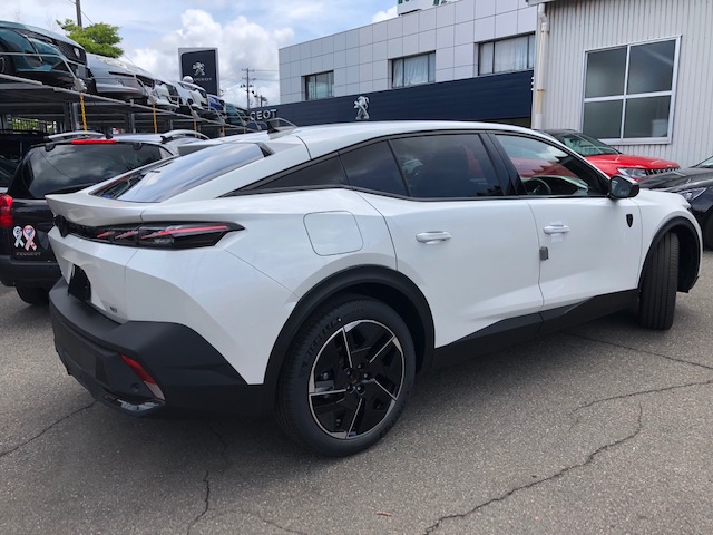 408 GT パール・ホワイト入荷