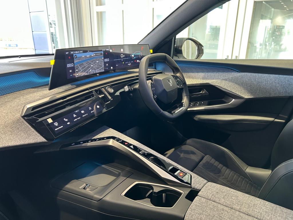 3008 GT HYBRID アルカンタラパッケージ 納車