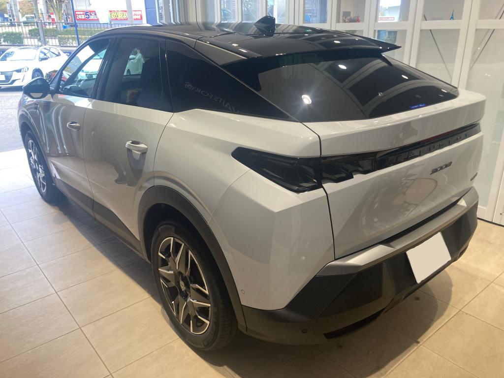NEW 3008 GT HYBRID ご納車